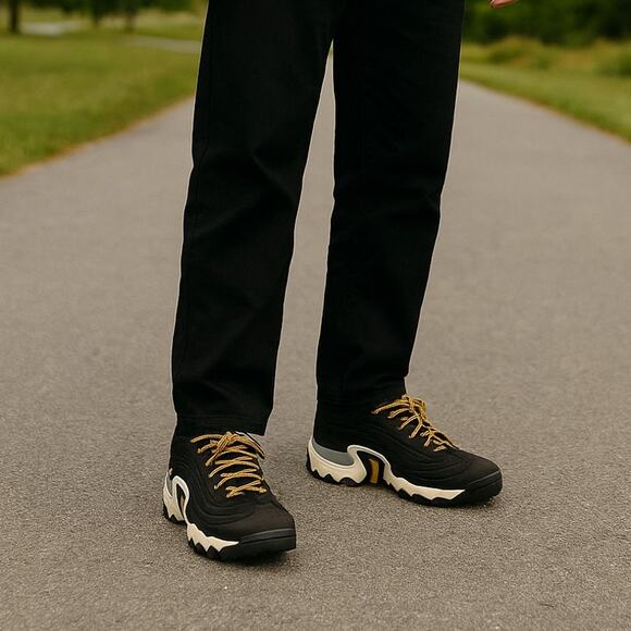 Nike ACG Air Skarn Black University Gold Men’s 8.5 CD2189-002 Hiking Shoes - Picture 2 of 11